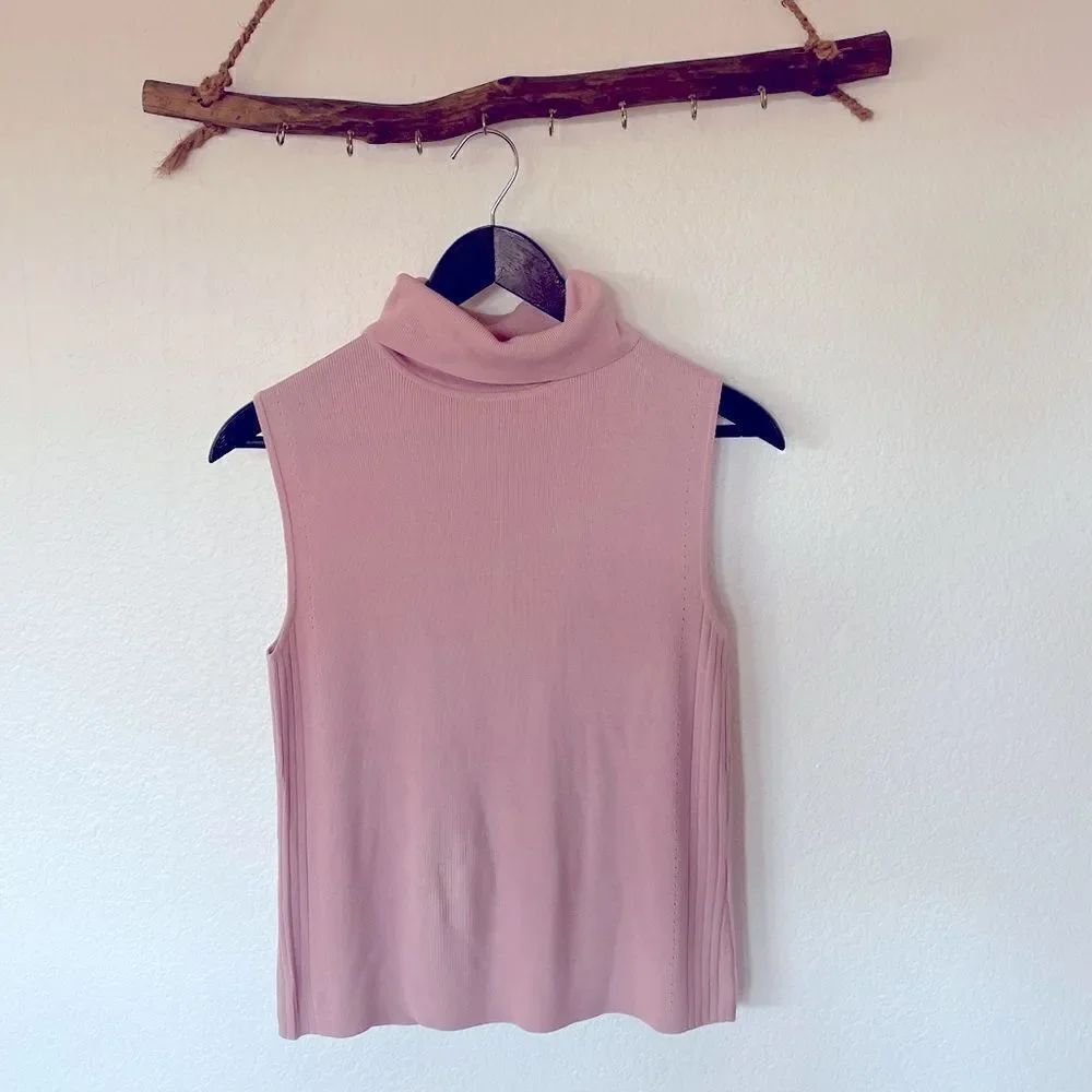 Pink  turtleneck - Picture 2 of 3